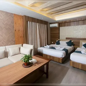 Maya Boutique Hotel מלון